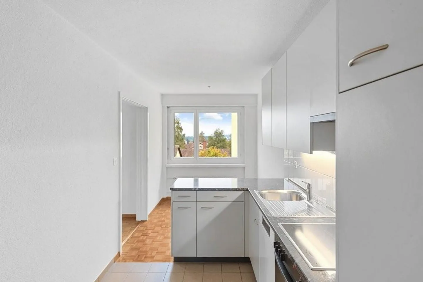 Charmante Wohnung in Niklausen - Foto 3 von 8