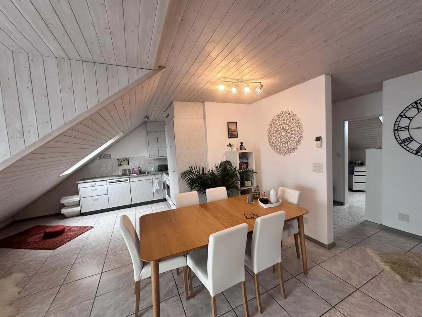 Appartamento 2.5 - 3 camere soleggiato e tranquillo con vista - Foto 2 di 12