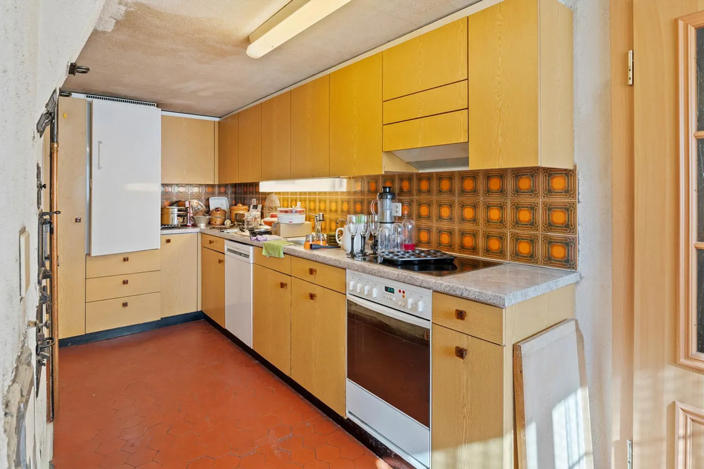 Casa angolare con un enorme potenziale! - Foto 3 di 18