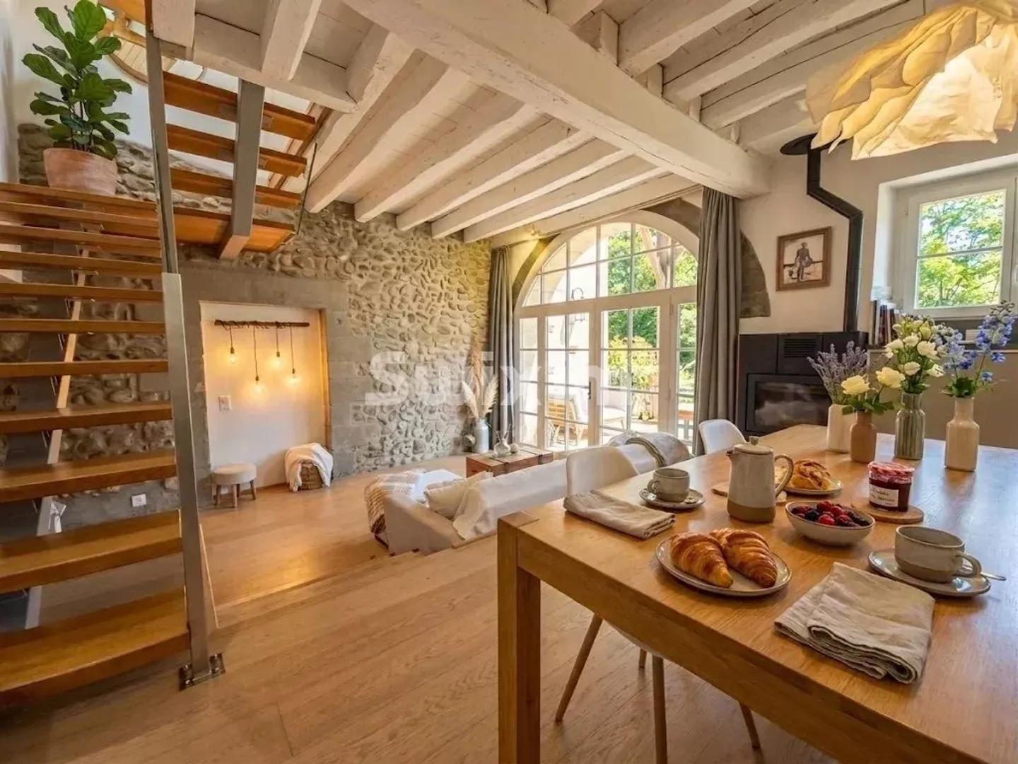 Affascinante Casa di Villaggio ad Avully - Foto 1 di 9