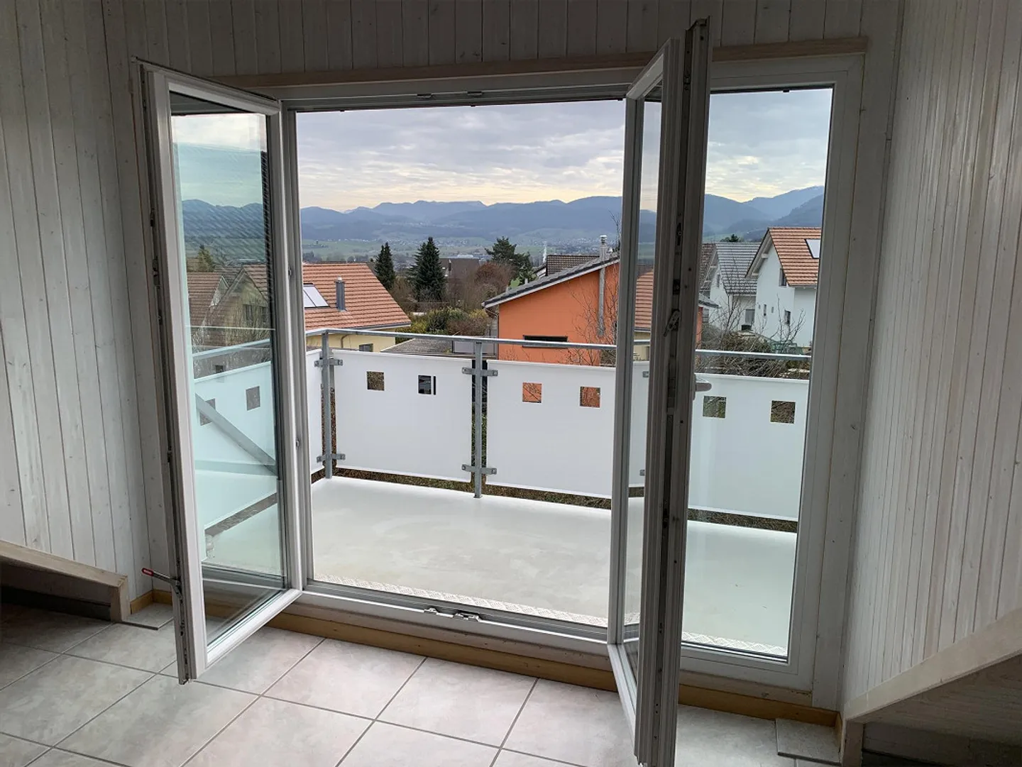 Appartamento 2.5 - 3 camere soleggiato e tranquillo con vista - Foto 6 di 12