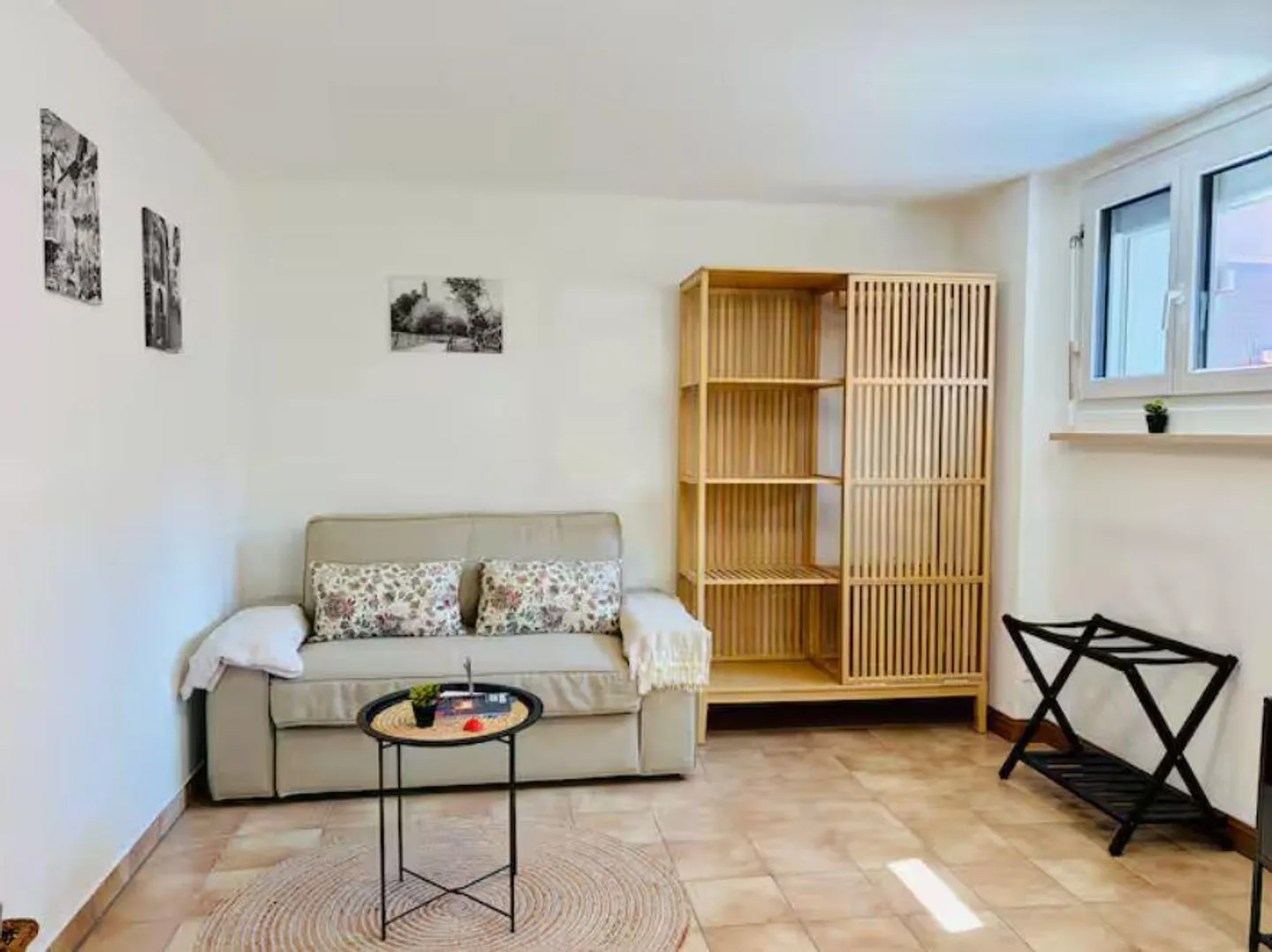 Appartement deux pièces rénové avec terrasse et entrée indépendante à Losone, idéal pour des séjours de courte à moyenne durée à Losone - Photo 11 sur 20