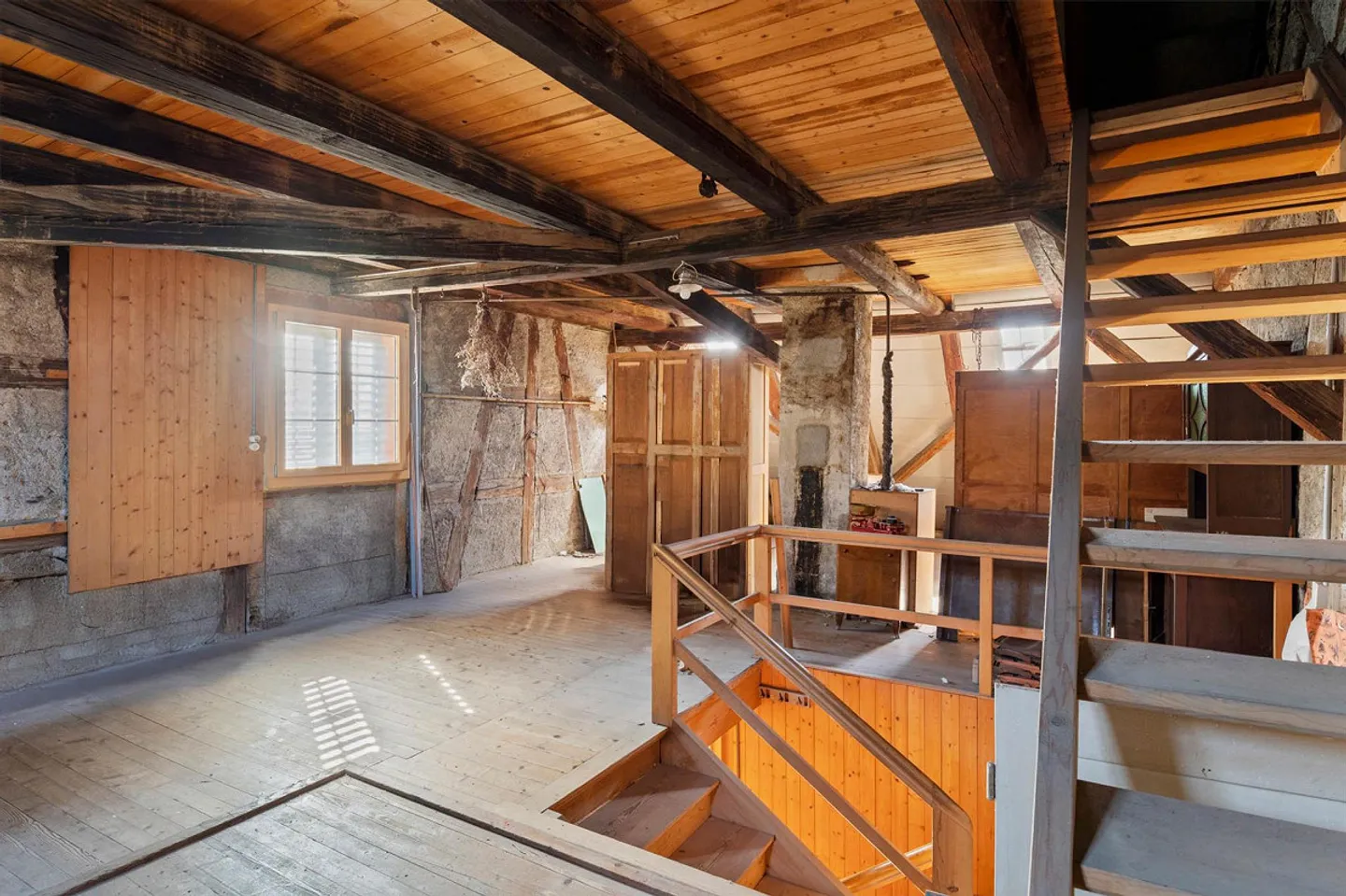 Casa angolare con un enorme potenziale! - Foto 12 di 18
