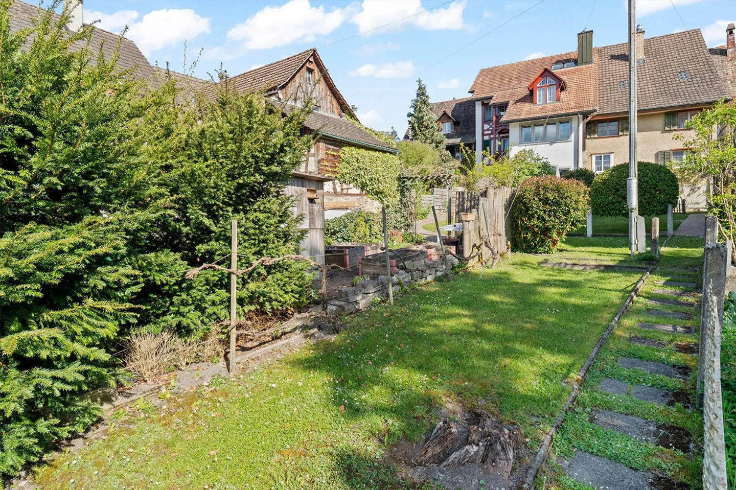Casa angolare con un enorme potenziale! - Foto 13 di 18