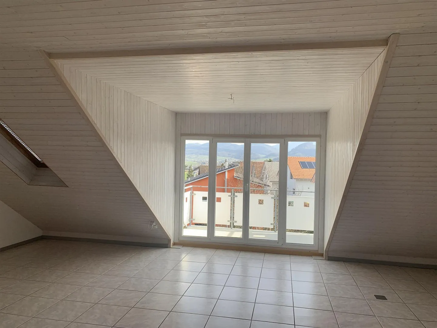 Appartamento 2.5 - 3 camere soleggiato e tranquillo con vista - Foto 10 di 12