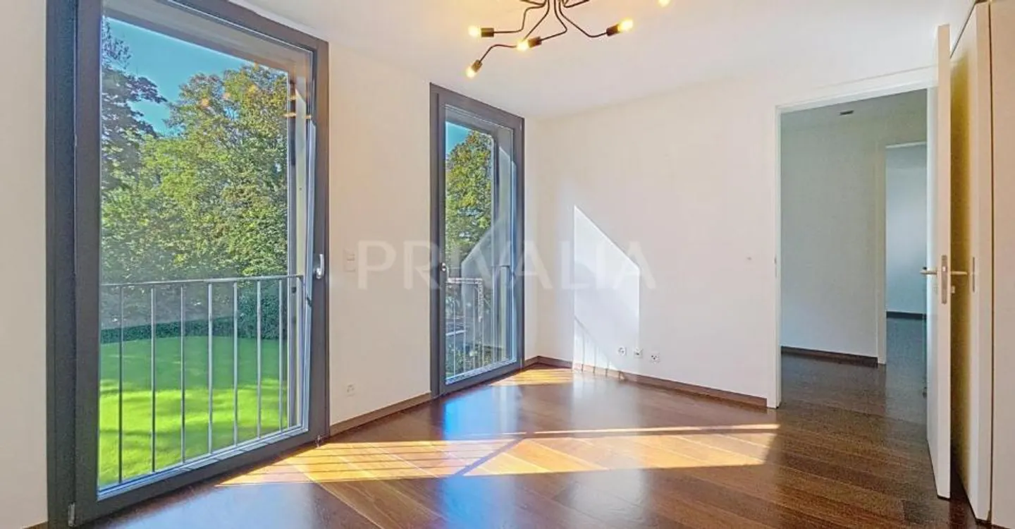Elegante Doppelhaushälfte mit hochwertigen Ausstattungsmerkmalen - Foto 4 von 13