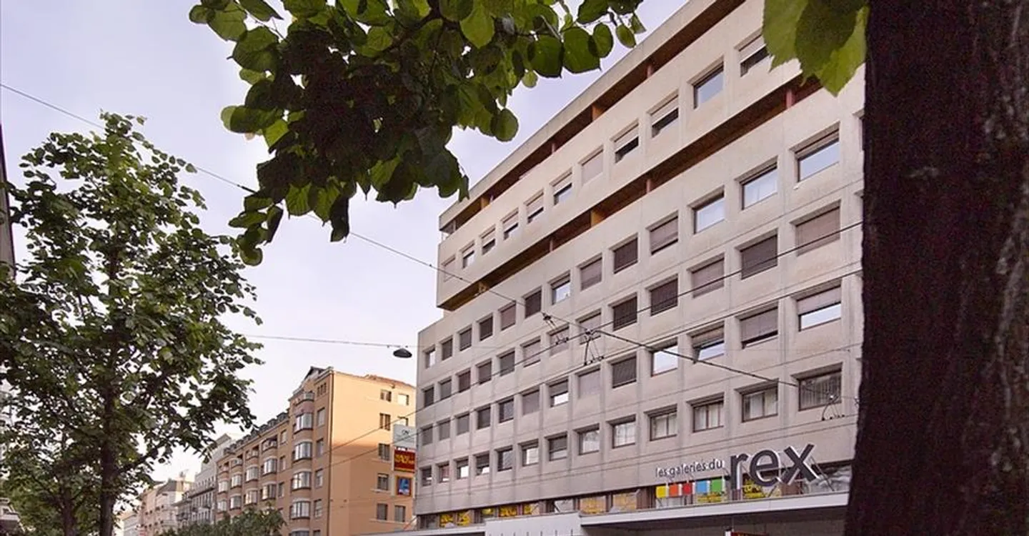 Opportunità rara: arcate commerciali nel cuore del centro! - Foto 1 di 4