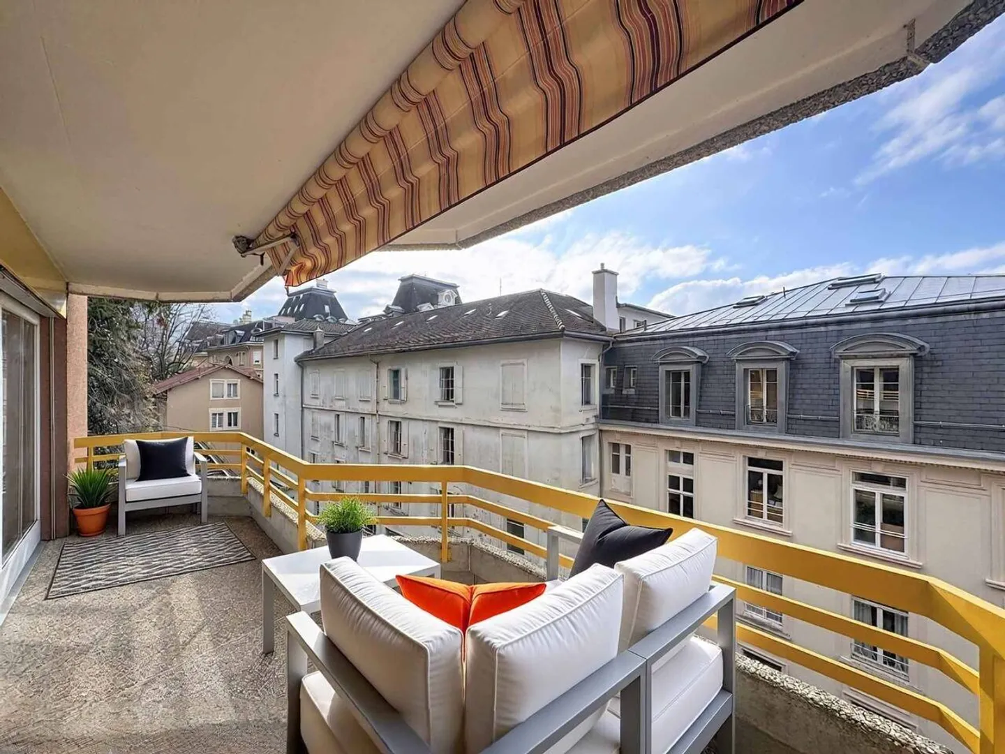 Ampio appartamento di 3,5 stanze su un livello di 79 m2 + grande balcone - Foto 4 di 9