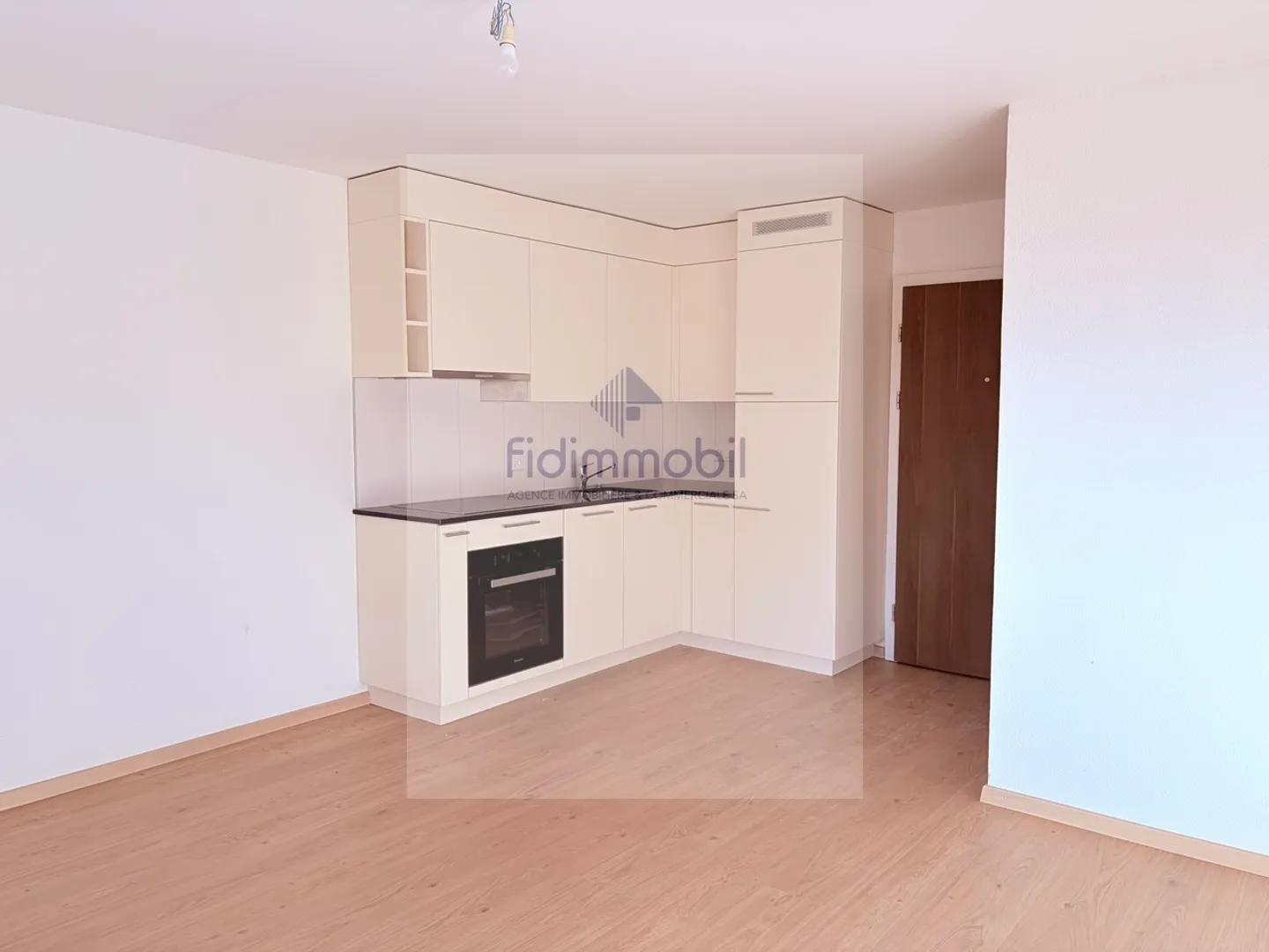 Stupendo studio in affitto nel centro di Neuchâtel - Foto 3 di 5