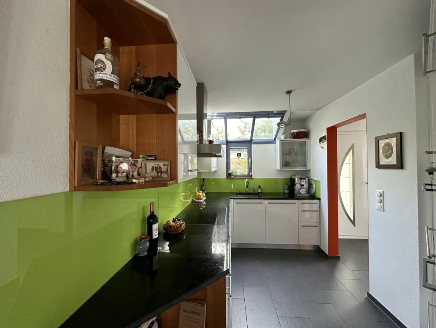 Single house for sale - Photo 1 of 13