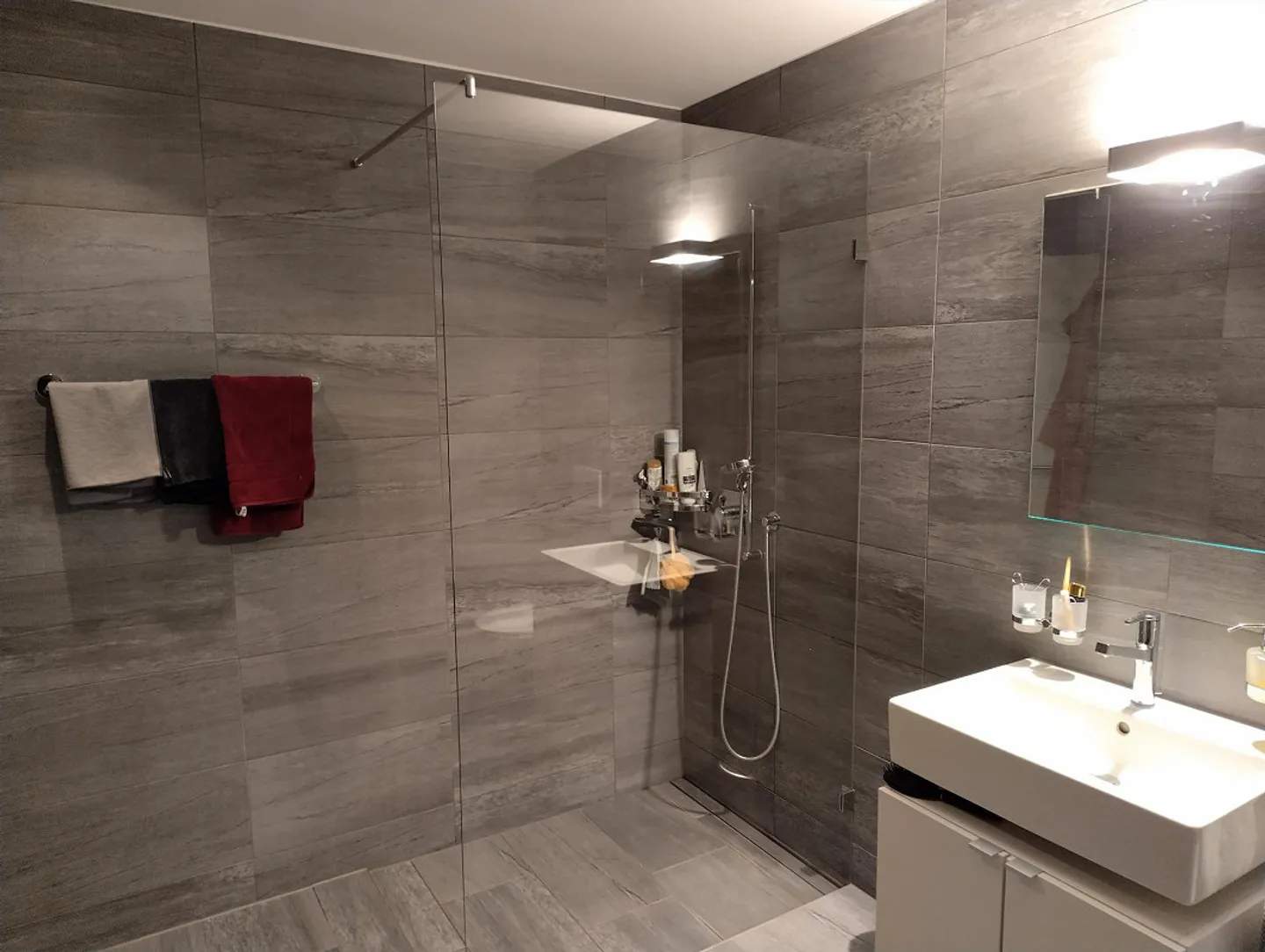 TOP 4 1/2-Room Apartment in Rheinfels III - Photo 5 of 10