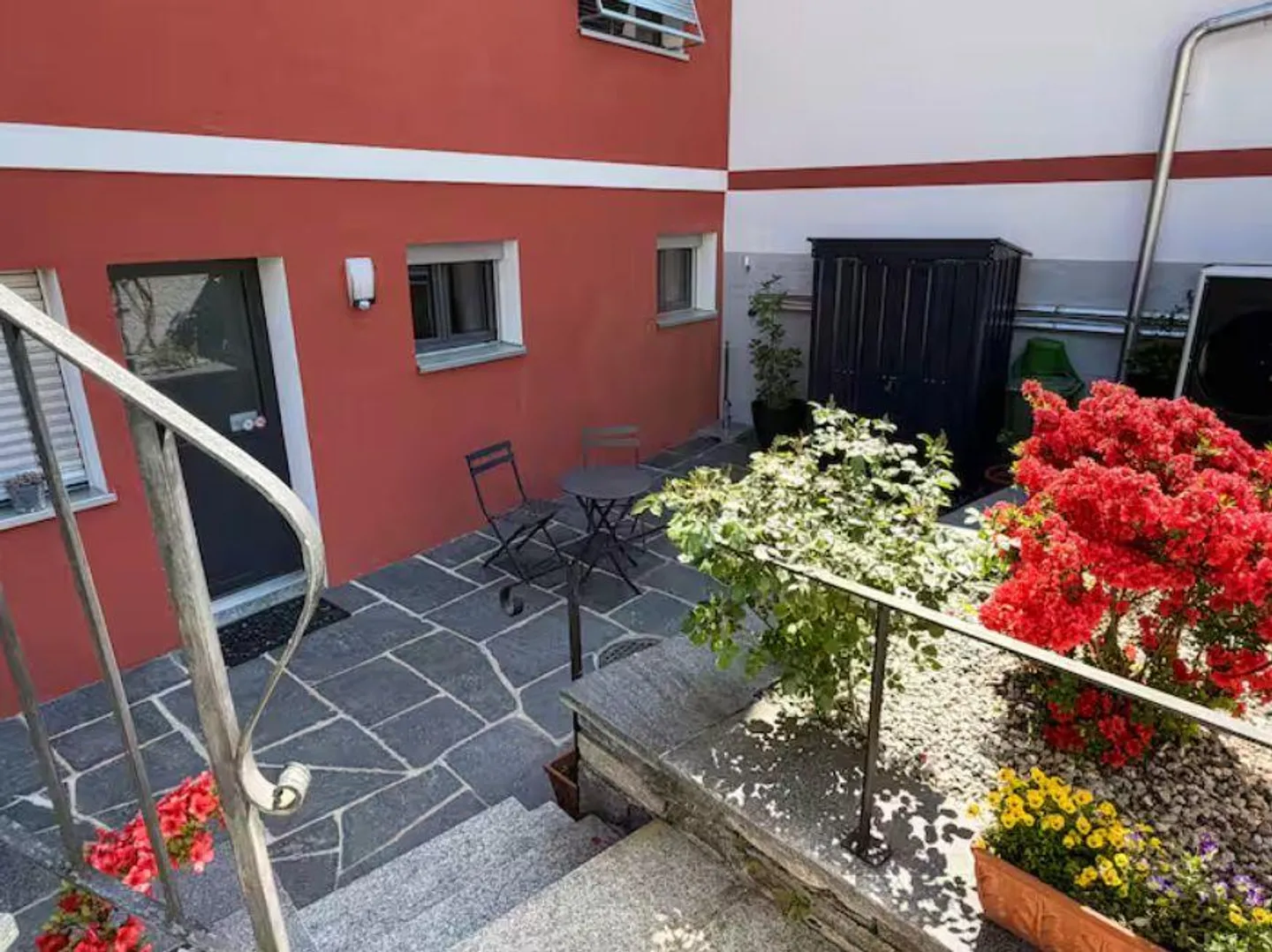 Appartement deux pièces rénové avec terrasse et entrée indépendante à Losone, idéal pour des séjours de courte à moyenne durée à Losone - Photo 20 sur 20