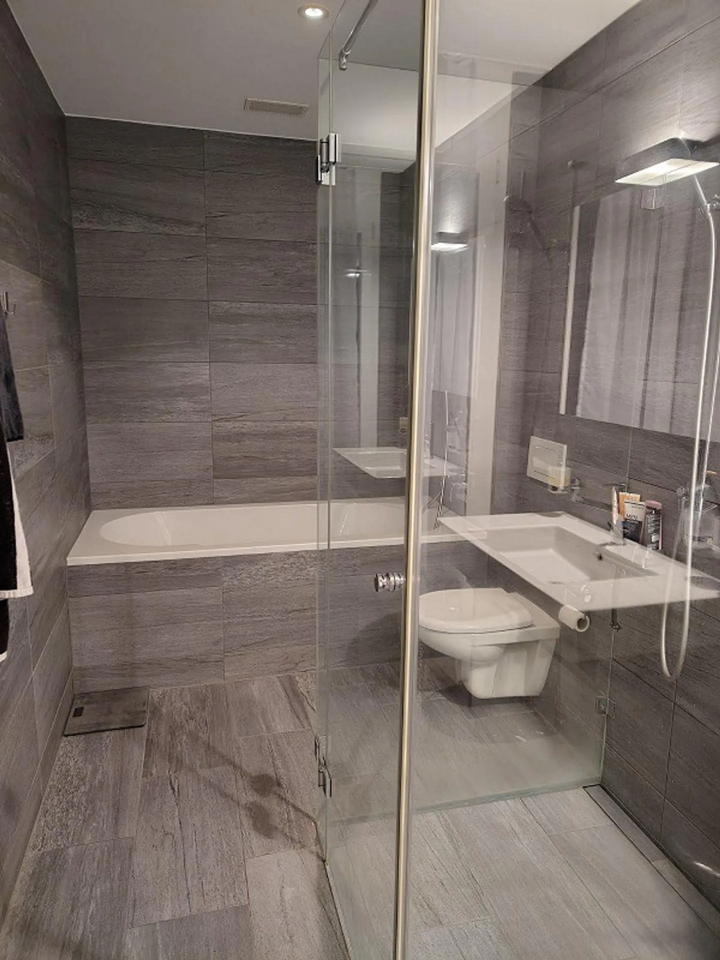 TOP 4 1/2-Room Apartment in Rheinfels III - Photo 7 of 10