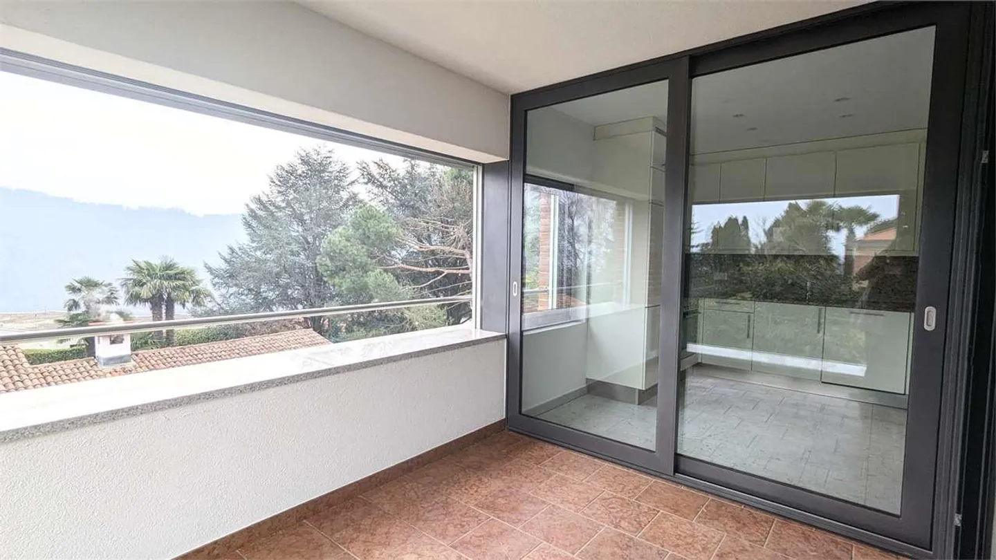 Collina D'oro, bon appartement de 3,5 pièces avec terrasse couverte - Photo 5 sur 12