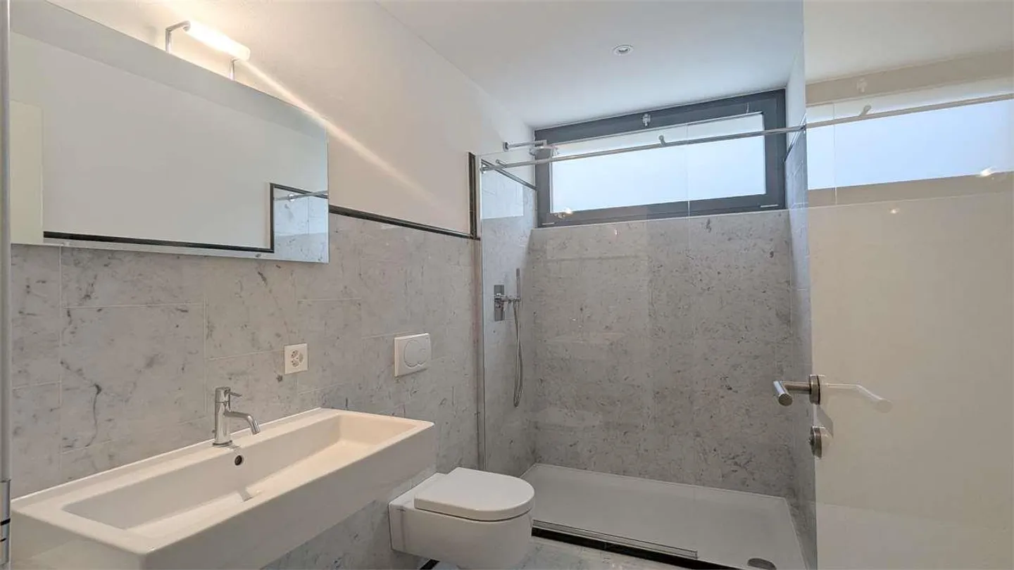 Collina D'oro, bon appartement de 3,5 pièces avec terrasse couverte - Photo 12 sur 12