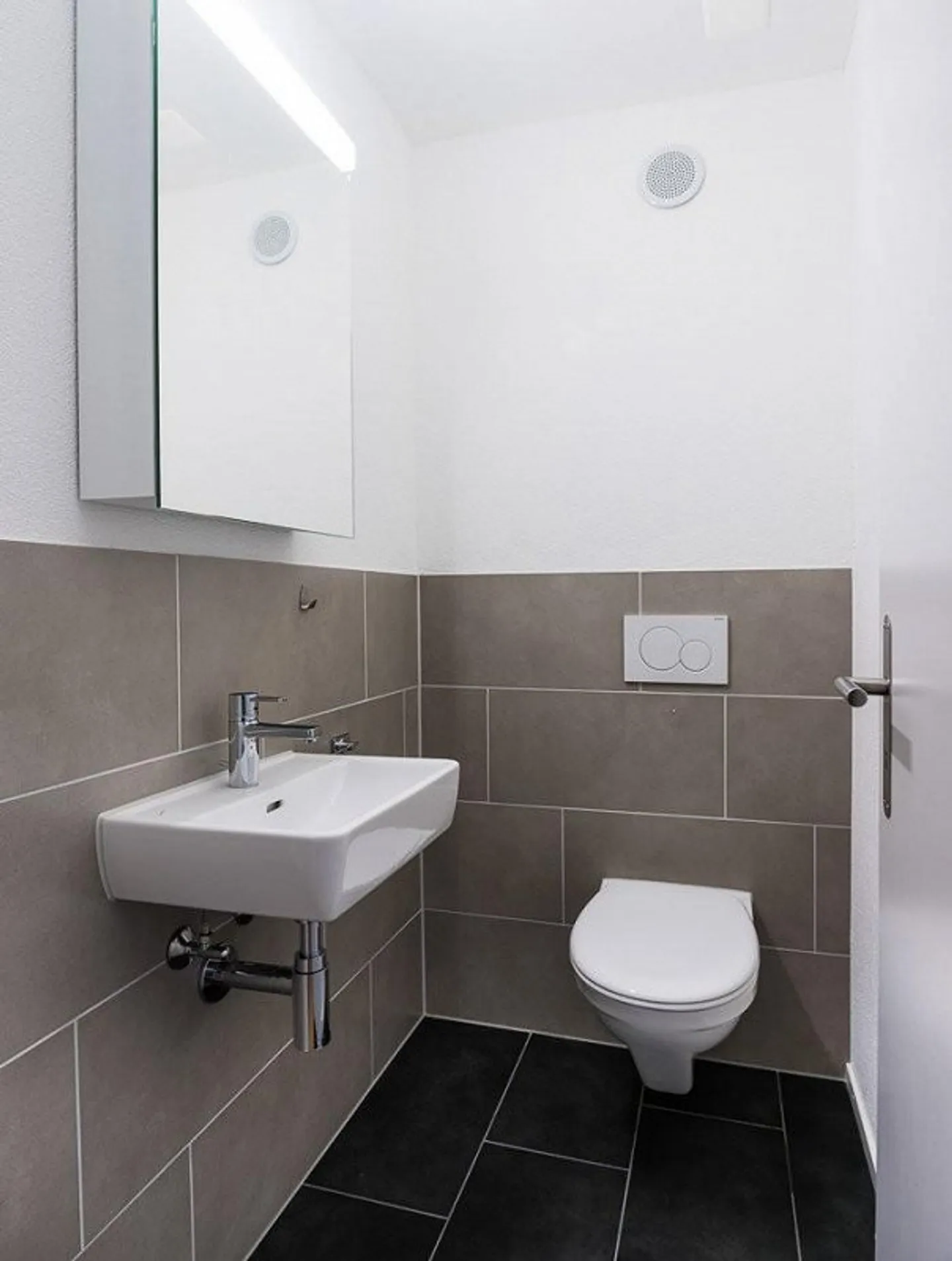 Appartement moderne de 3,5 pièces avec balcon et lave-linge - Photo 9 sur 11