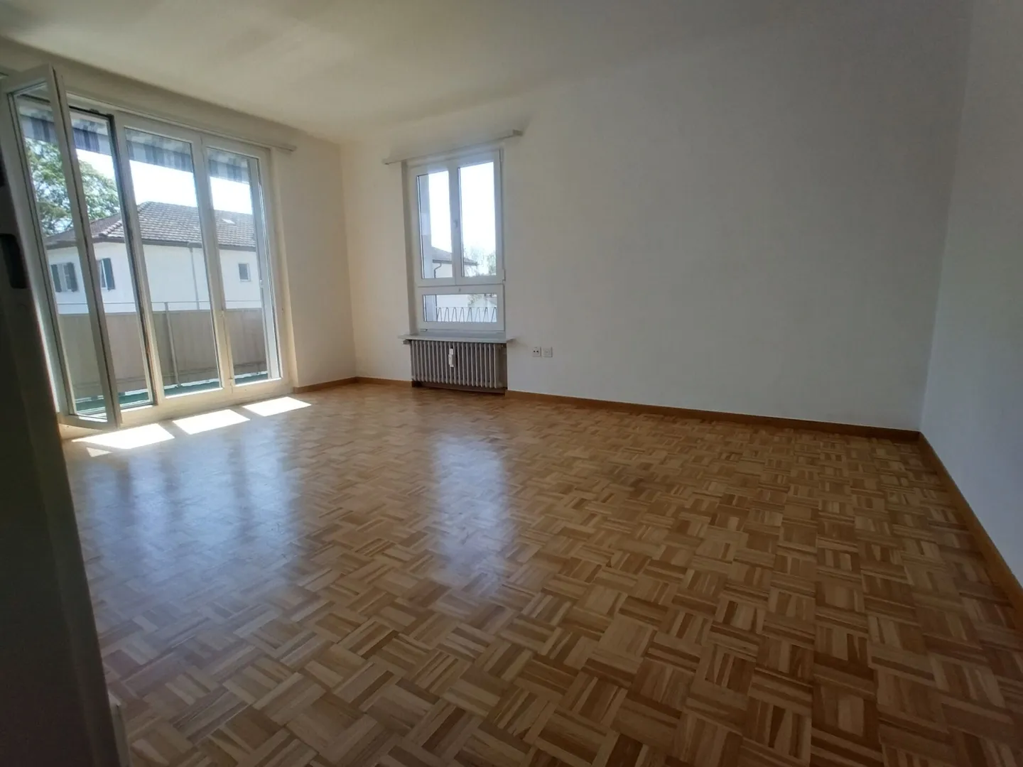 Bella appartamento con balcone - Foto 4 di 10