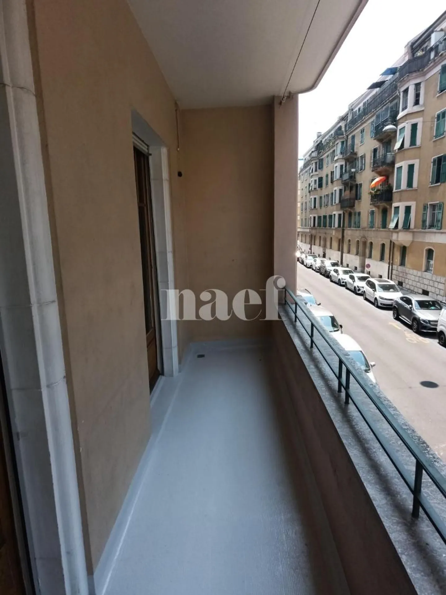 Spacious 3-room apartment with balcony for sale near the lake! - Photo 8 of 8