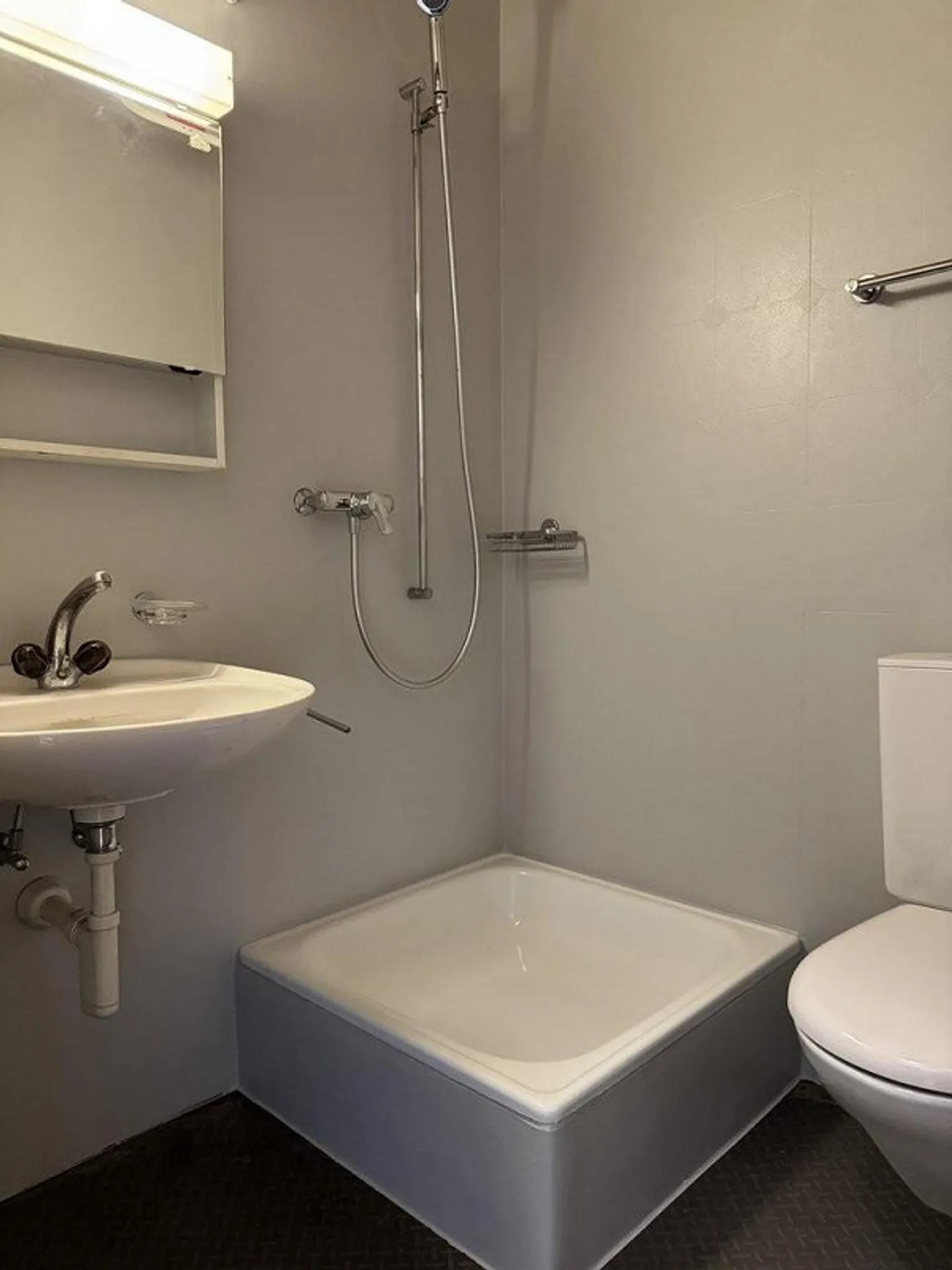 Cozy living by Lake Thun - Photo 6 of 6