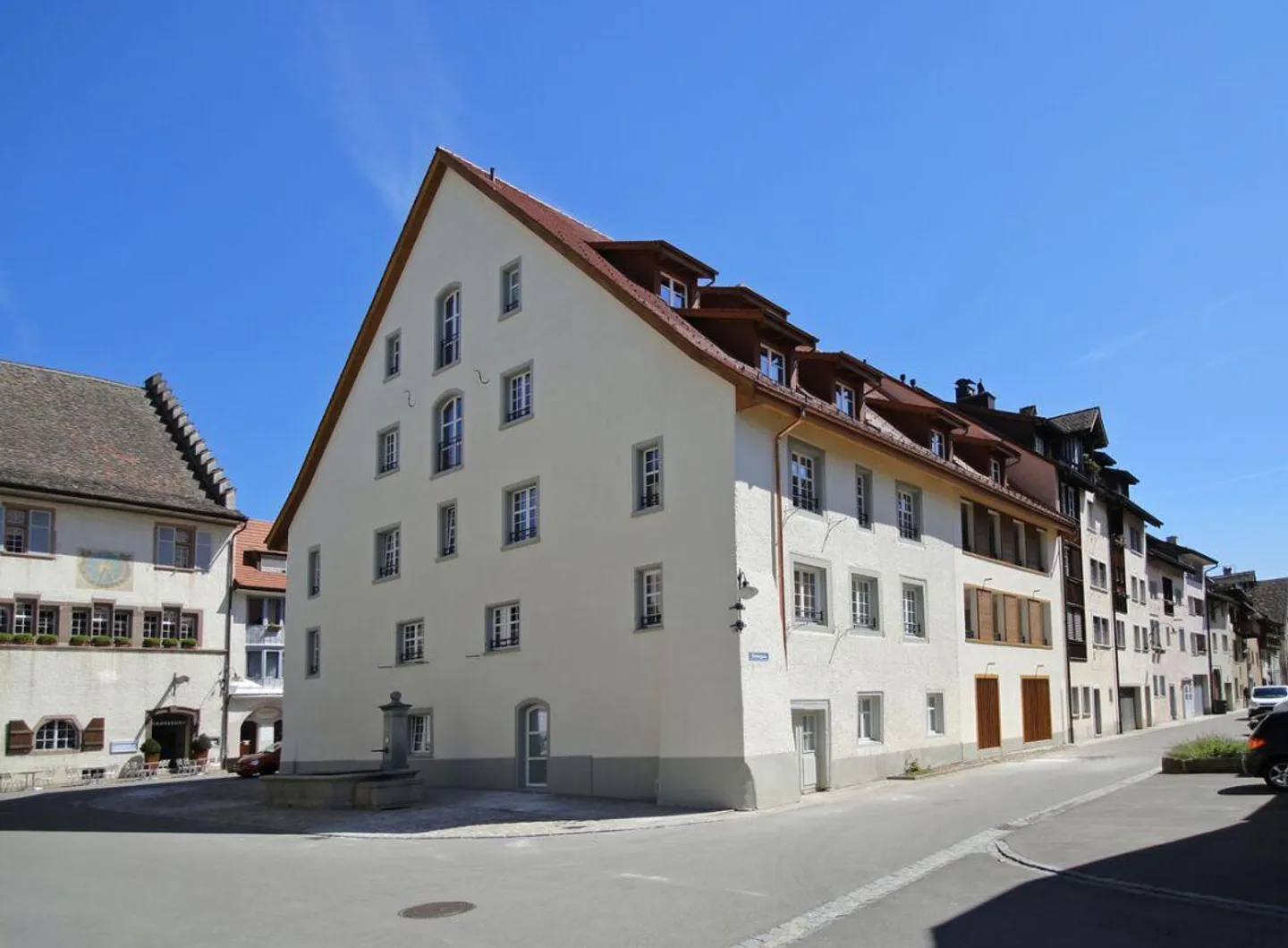 Appartement spacieux et moderne dans la ville de Neunkirch - Photo 1 sur 5