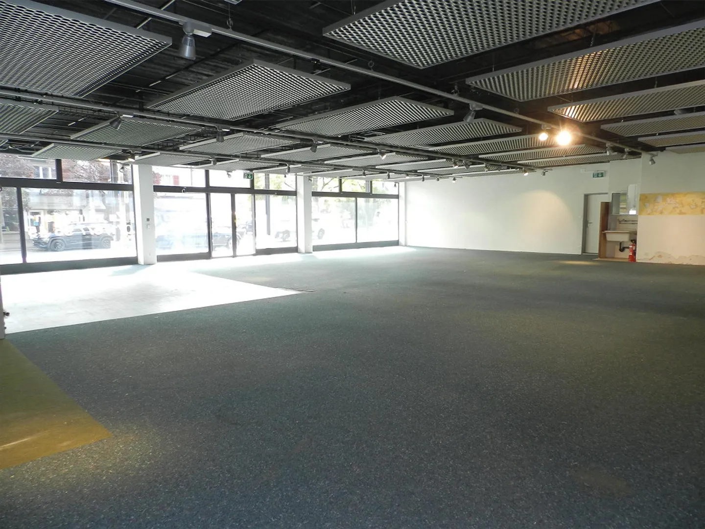 Espace de vente central à Kreuzlingen - Photo 2 sur 3