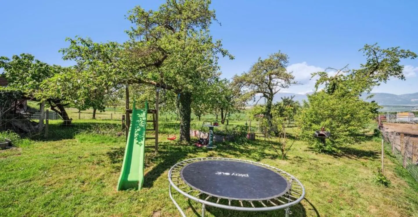 Casa familiare con ampio esterno e terrazza, vicino a Yverdon - Foto 8 di 9
