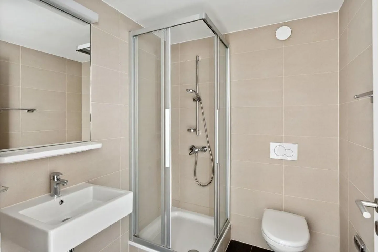 Suchen Sie eine Wohnung, in der es sich gut leben lässt und mit Parkplatz? - Foto 7 von 10