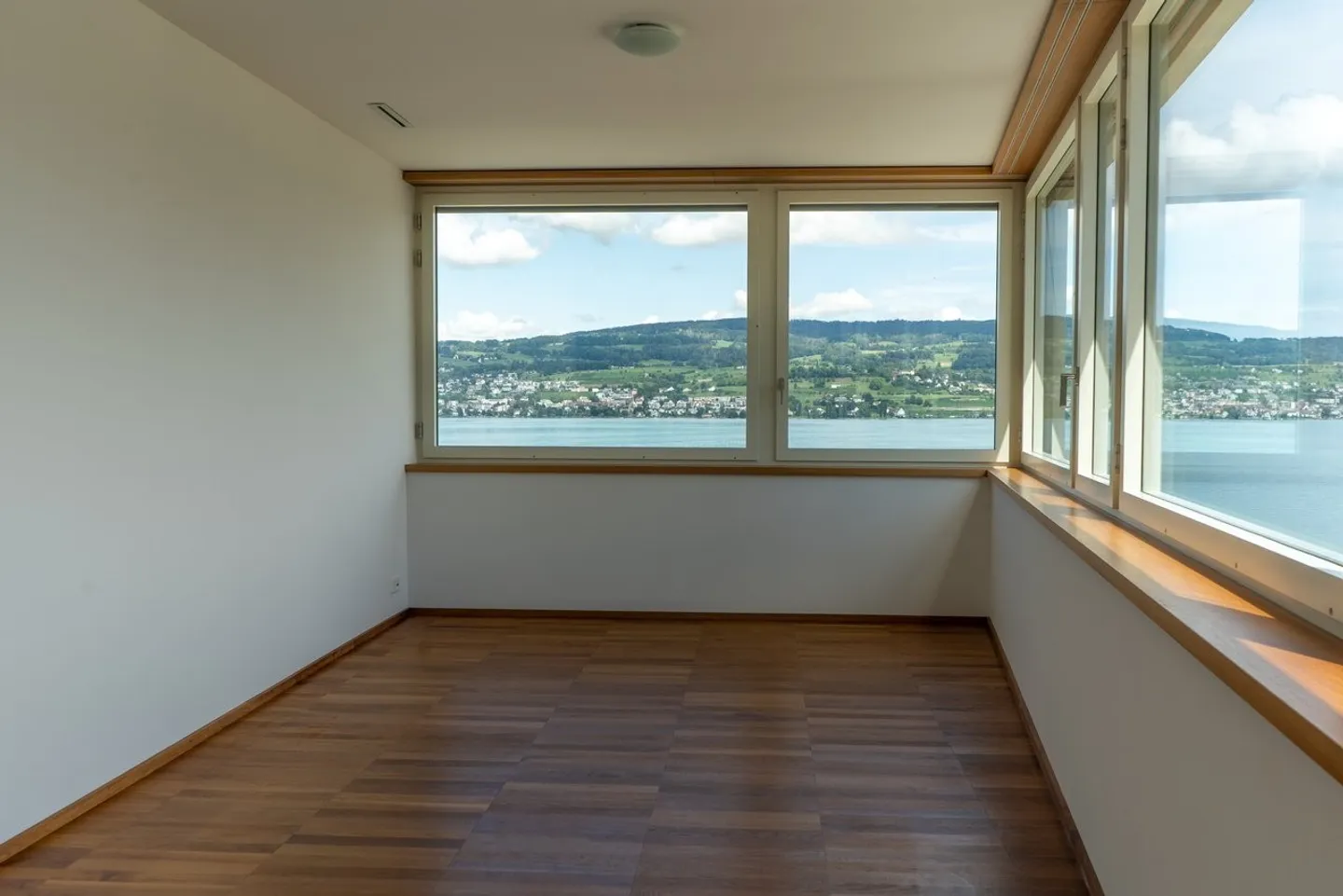 5.5-Zimmer Attika mit See- und Bergsicht - Foto 12 von 13