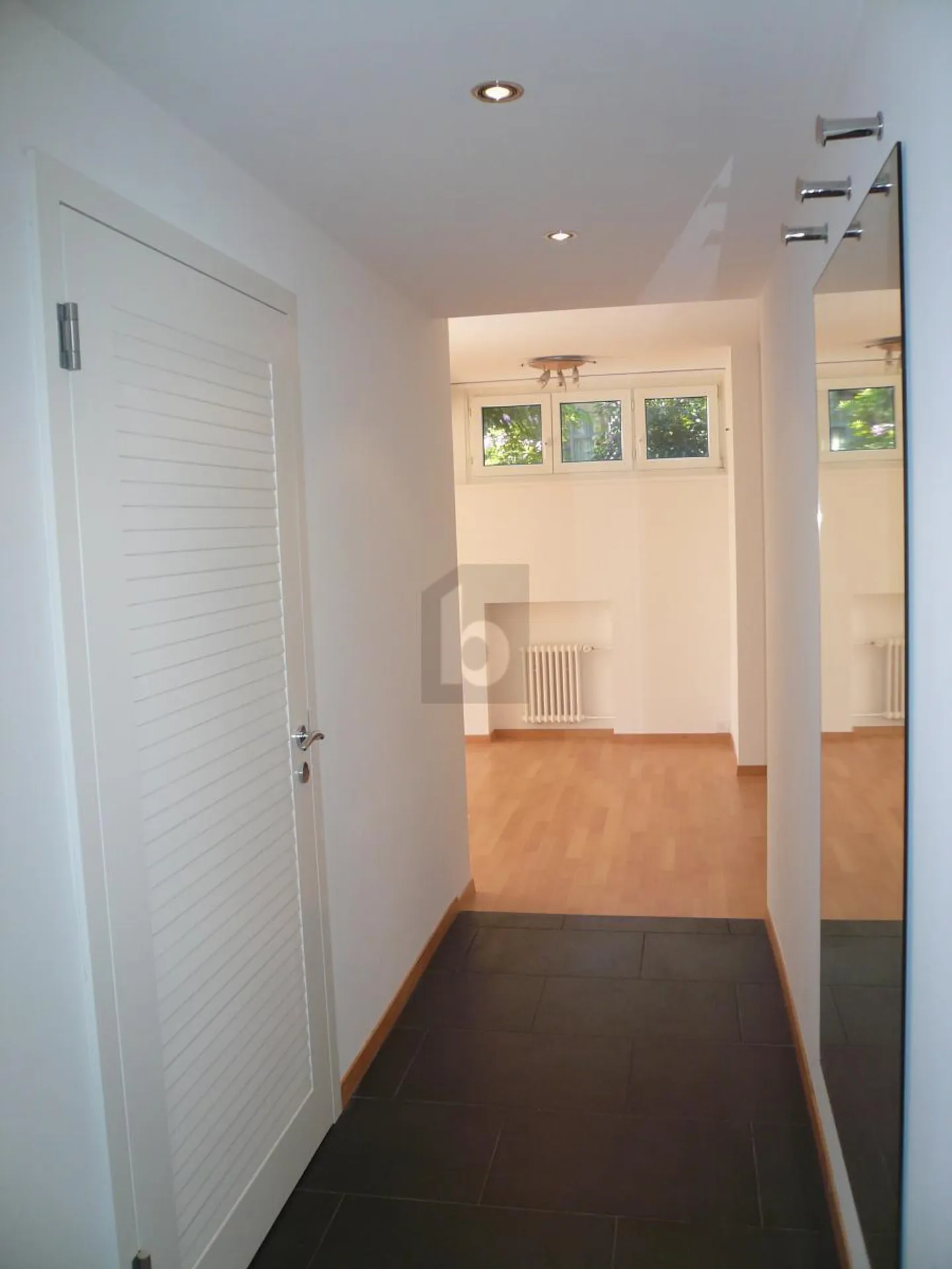Exklusives Apartment mit Terrasse - Foto 3 von 6