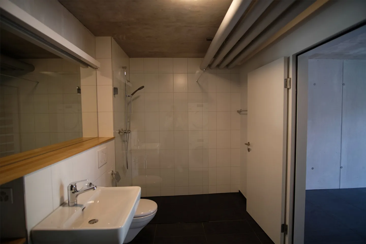 Appartement en rangée de 3 pièces à Arisdorf dans un emplacement ensoleillé et calme - Photo 6 sur 9