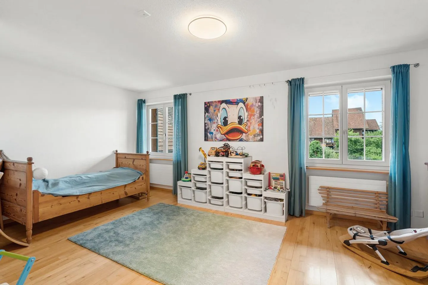 Jewel with Charm and Plenty of Space - Photo 9 of 18