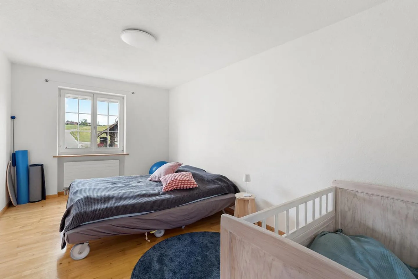 Jewel with Charm and Plenty of Space - Photo 10 of 18