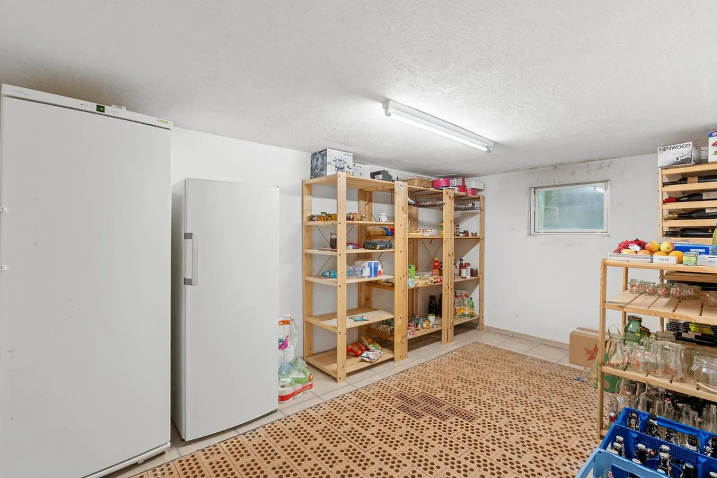 Jewel with Charm and Plenty of Space - Photo 14 of 18