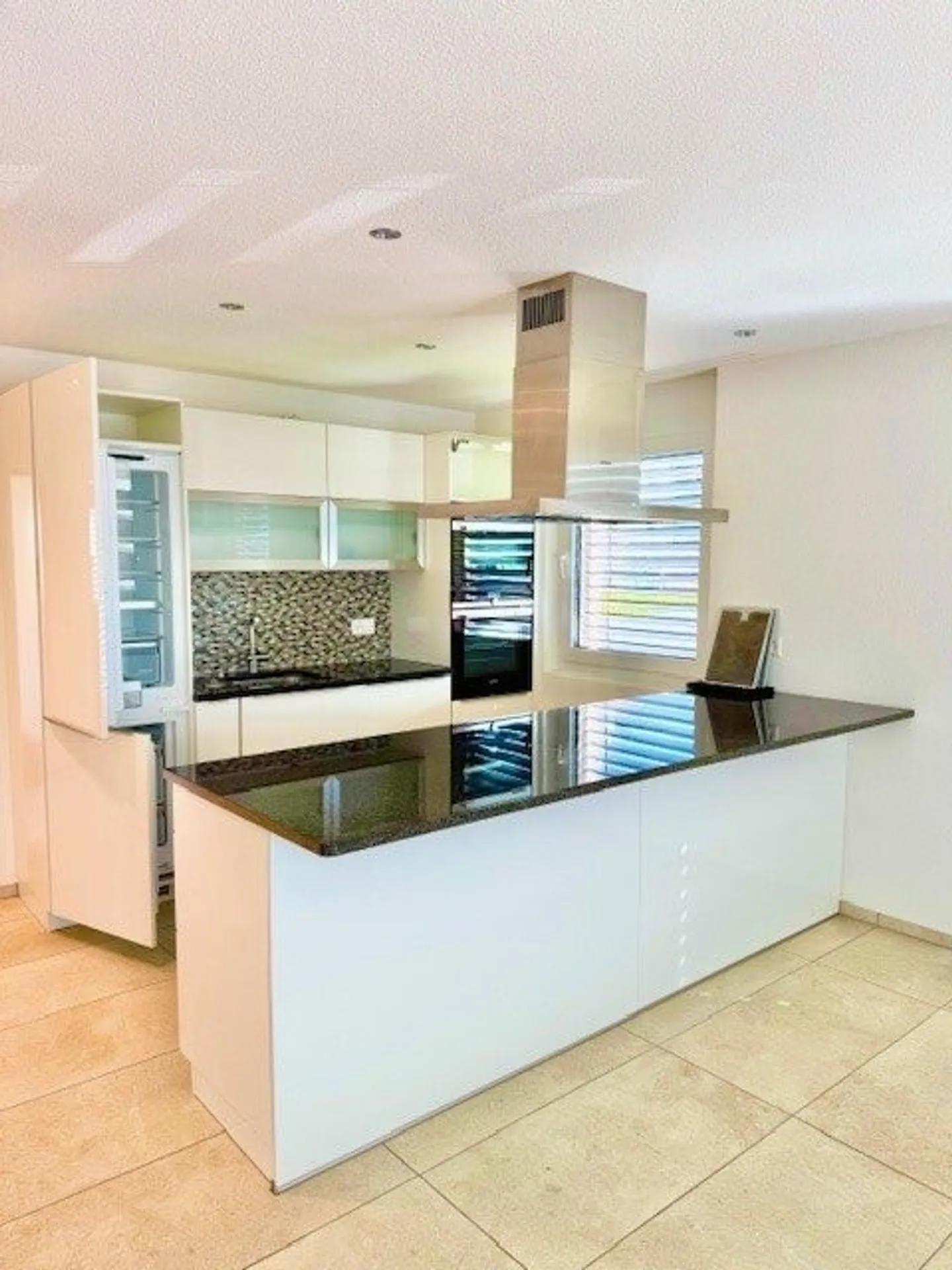 Modern apartment in a quiet location - Photo 2 of 10