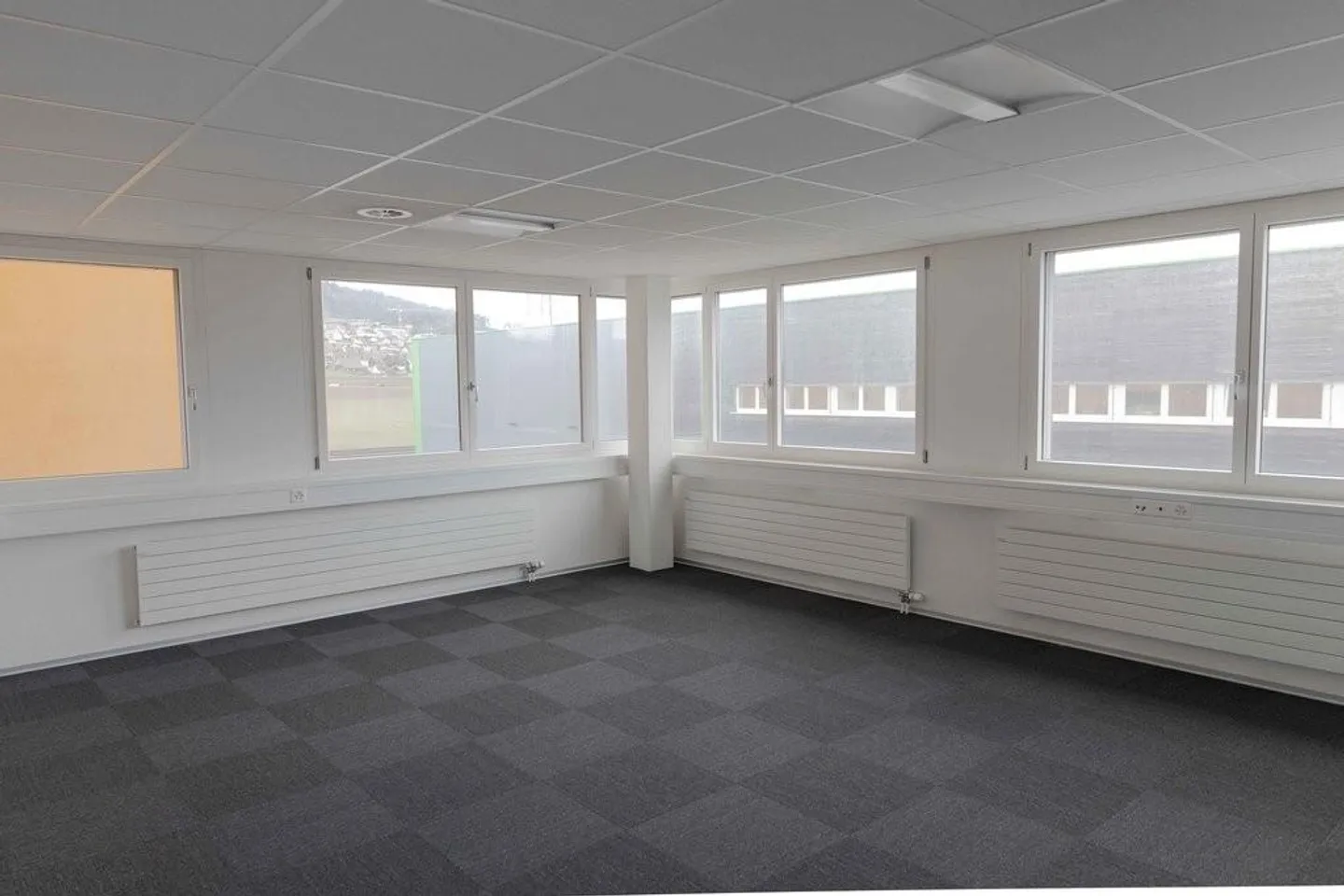 Spazio ufficio in affitto - Foto 3 di 5