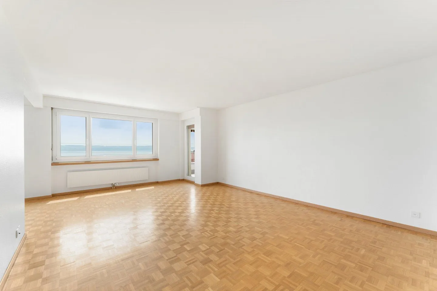Appartement spacieux avec balcon - Photo 3 sur 5
