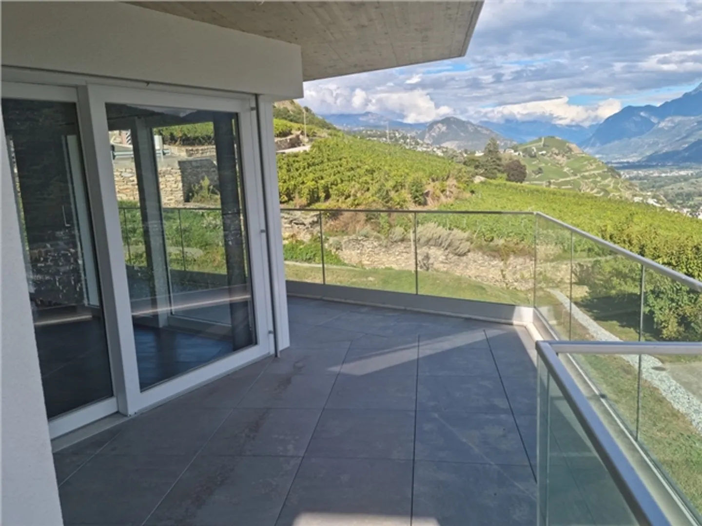 «SION La città ai tuoi piedi - Appartamento nuovo con terrazza e giardino» - Foto 9 di 13