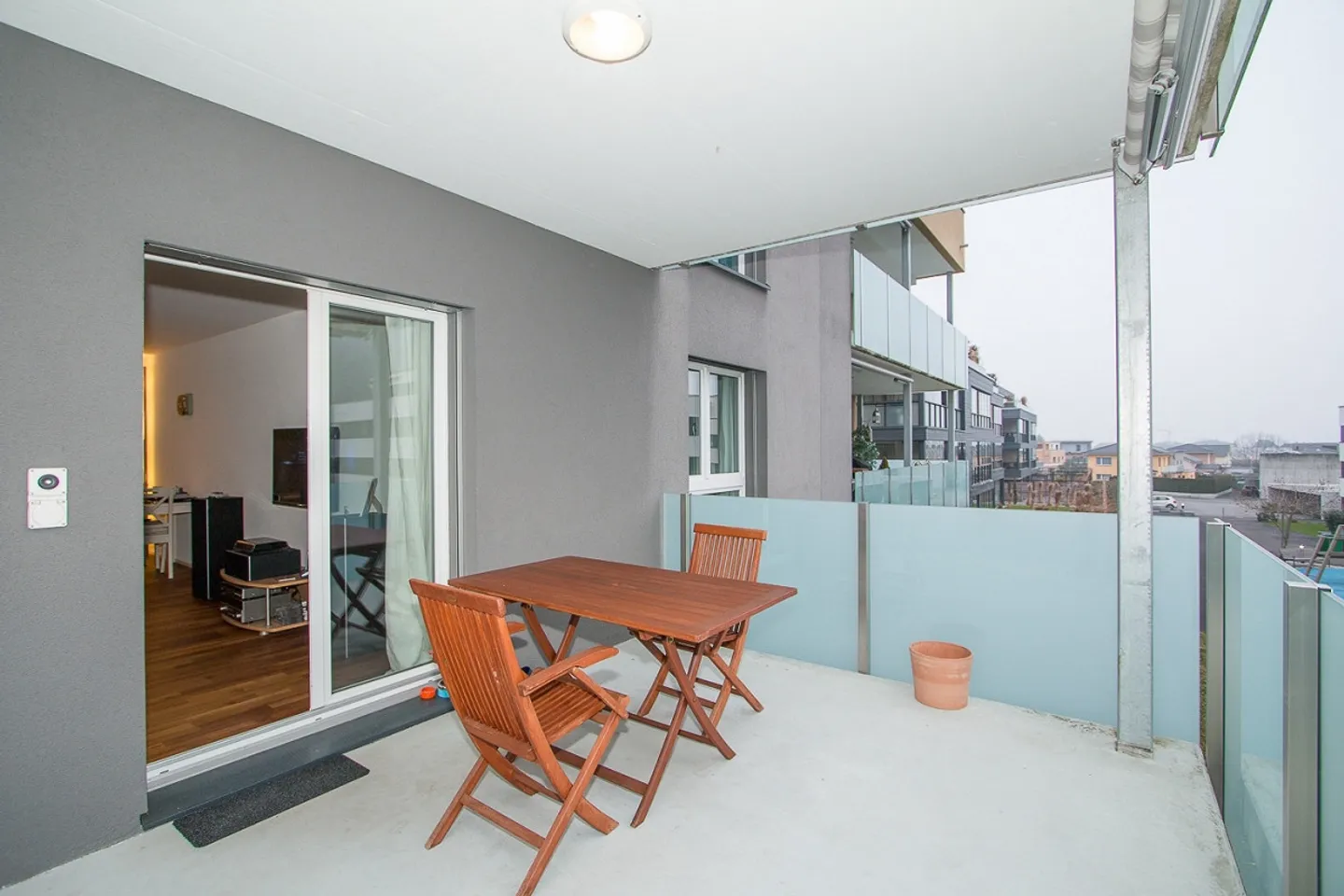 Modern, spacious 2½-room apartment in a quiet location - Photo 3 of 8