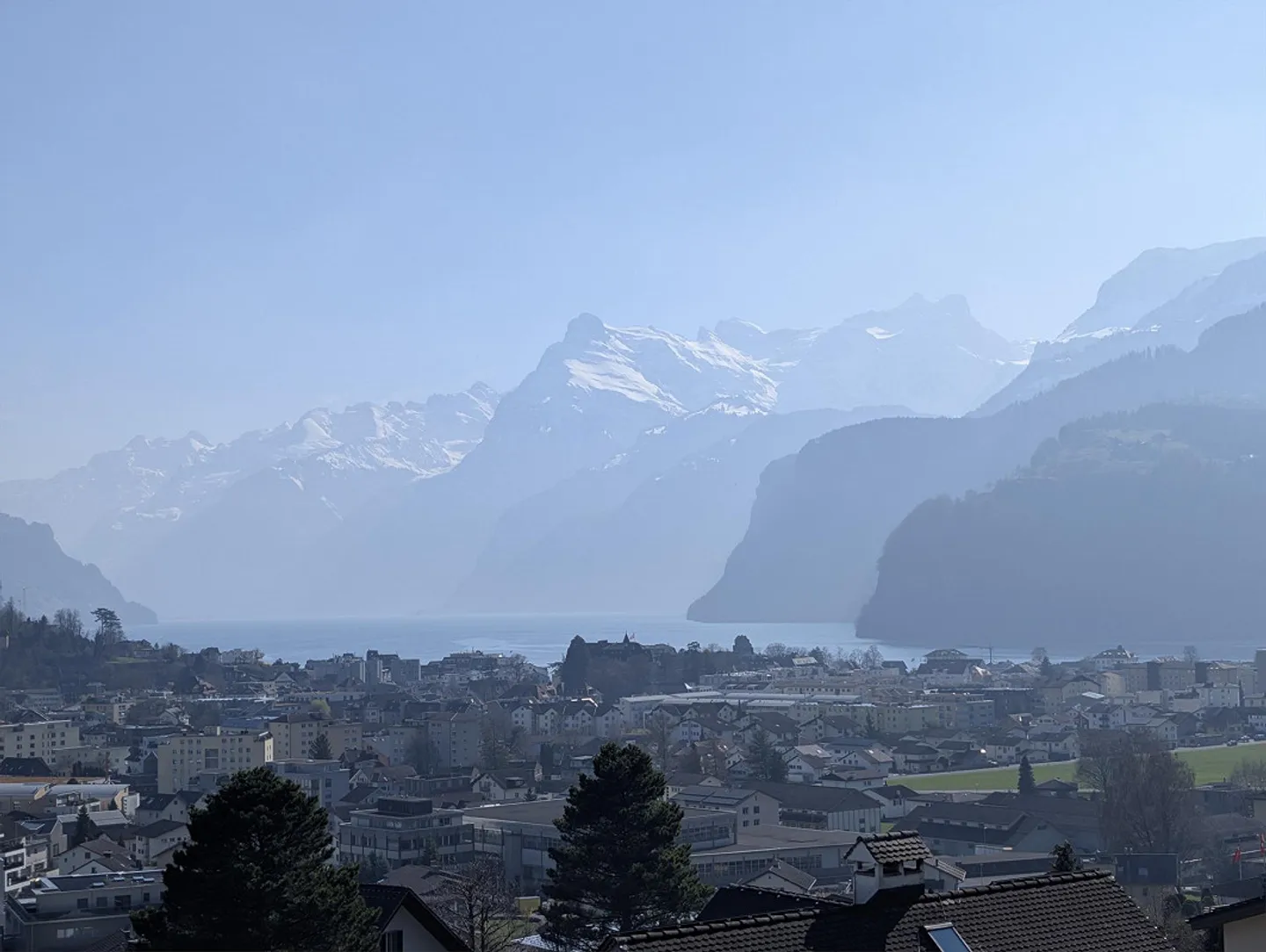 Wunderschöne Attika Wohnung mit Terrasse - Foto 1 von 27