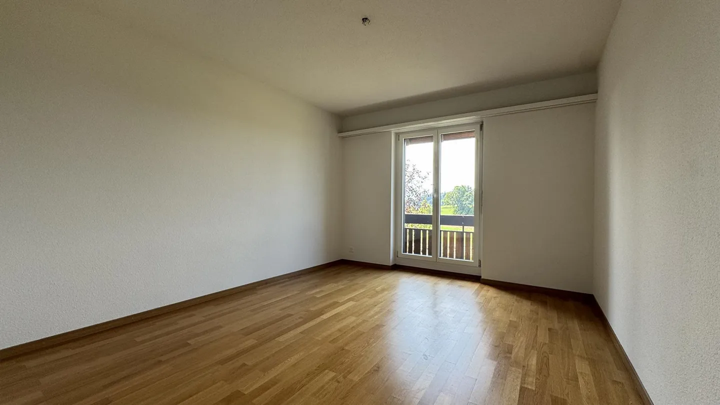 Spaziosa casa familiare bifamiliare di 6,5 stanze - Foto 4 di 11