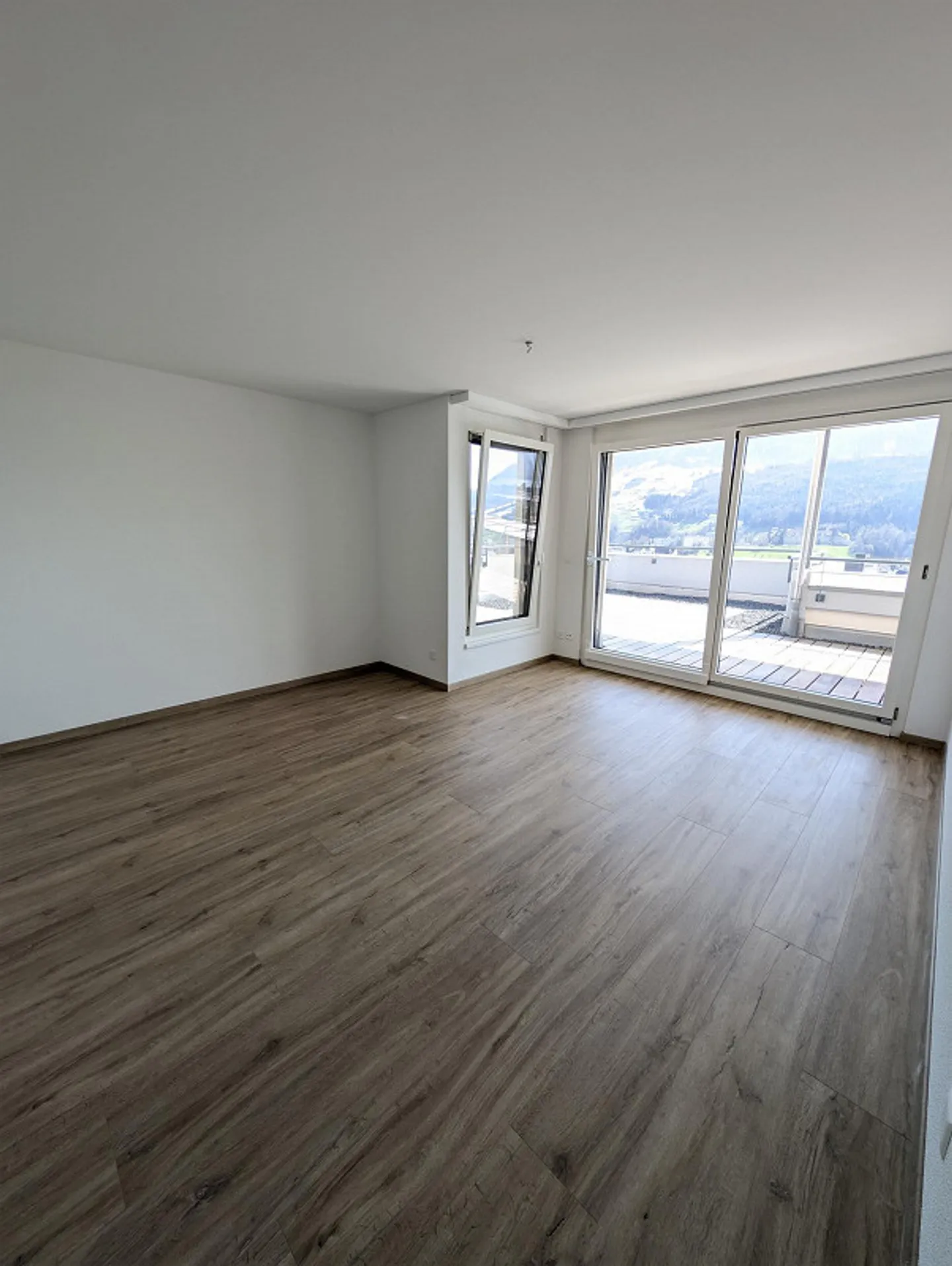 Wunderschöne Attika Wohnung mit Terrasse - Foto 18 von 27