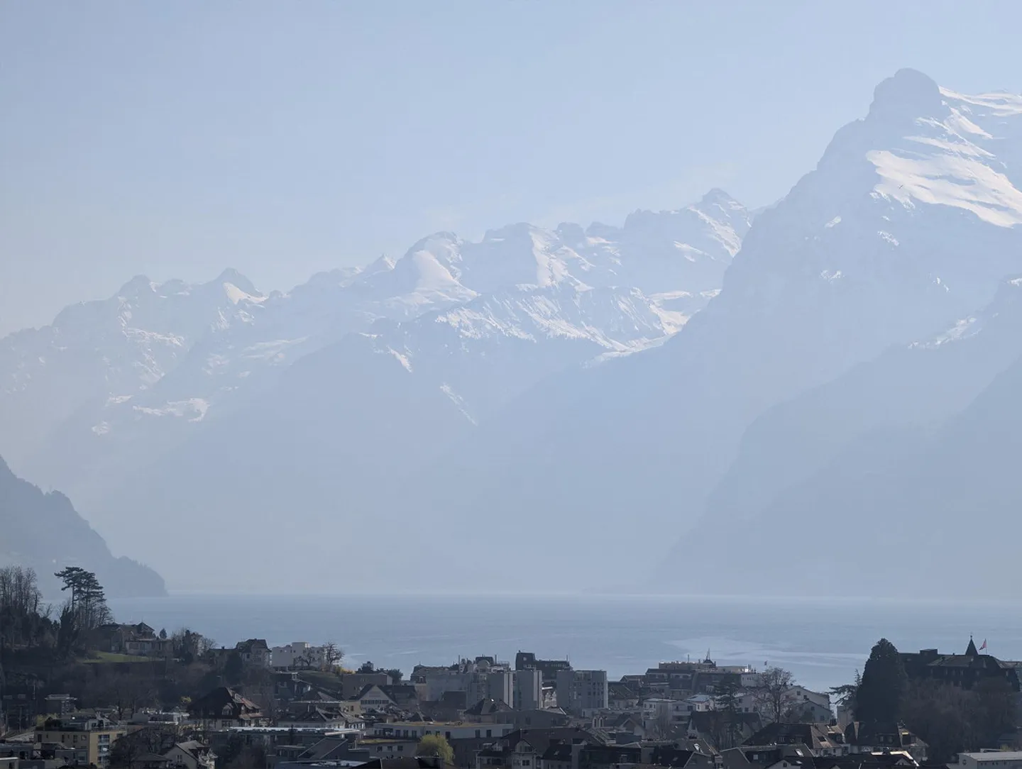 Wunderschöne Attika Wohnung mit Terrasse - Foto 2 von 27