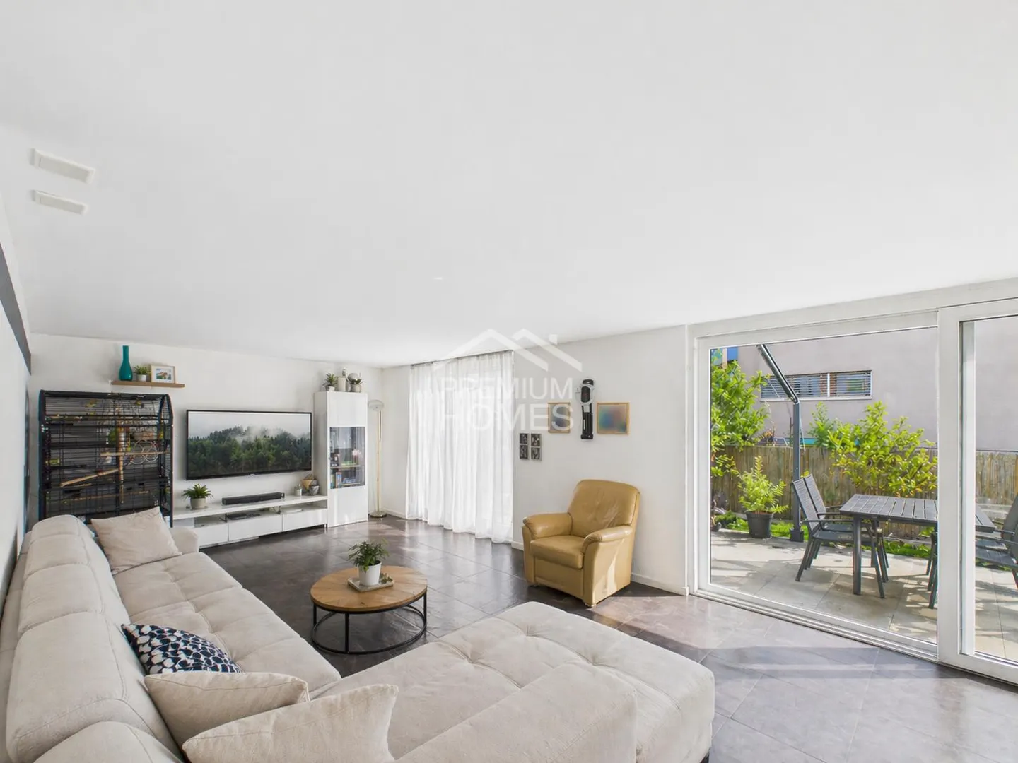 Modernes Familienhaus mit Technik - Foto 6 von 11