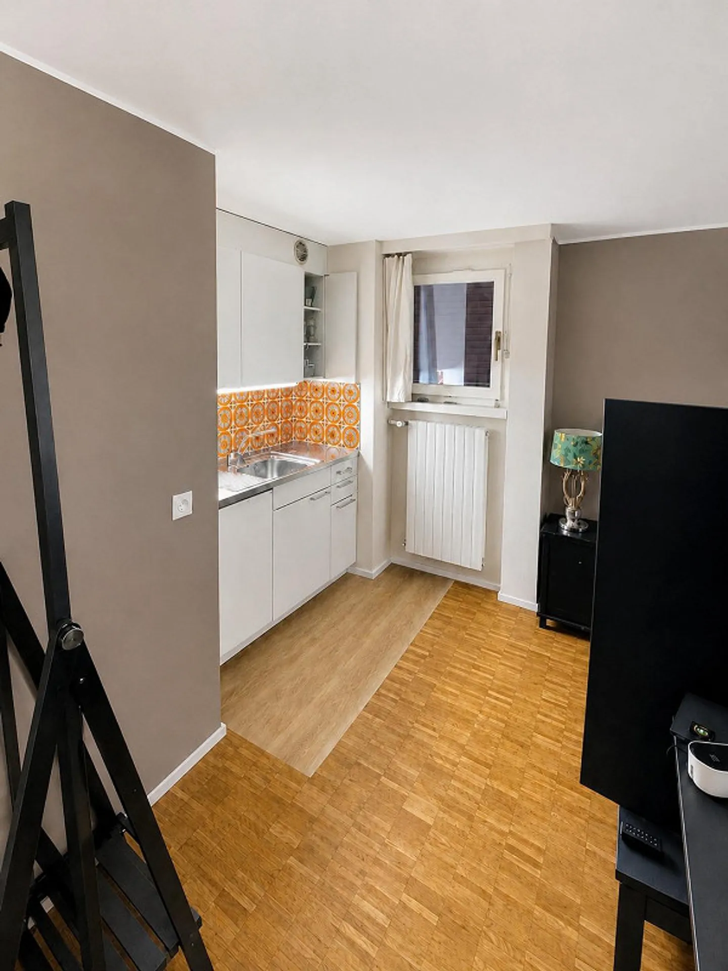 Appartamento 1 stanza arredato Flims Dorf – 2 min. dalla funivia, disponibile subito - Foto 2 di 6