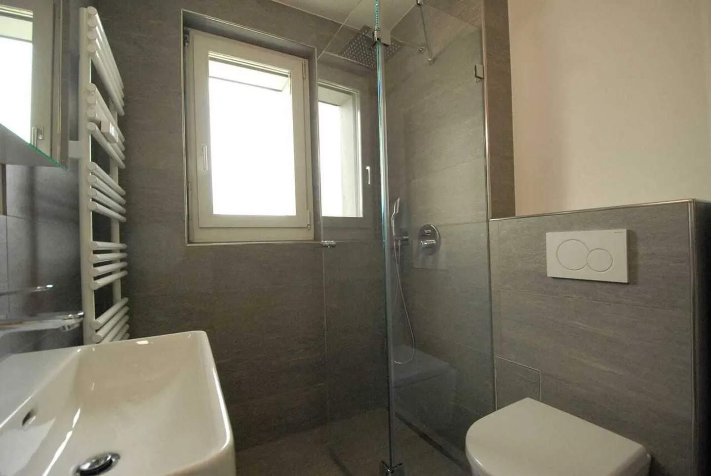 Appartement lumineux 4 pièces avec balcon - Photo 12 sur 13