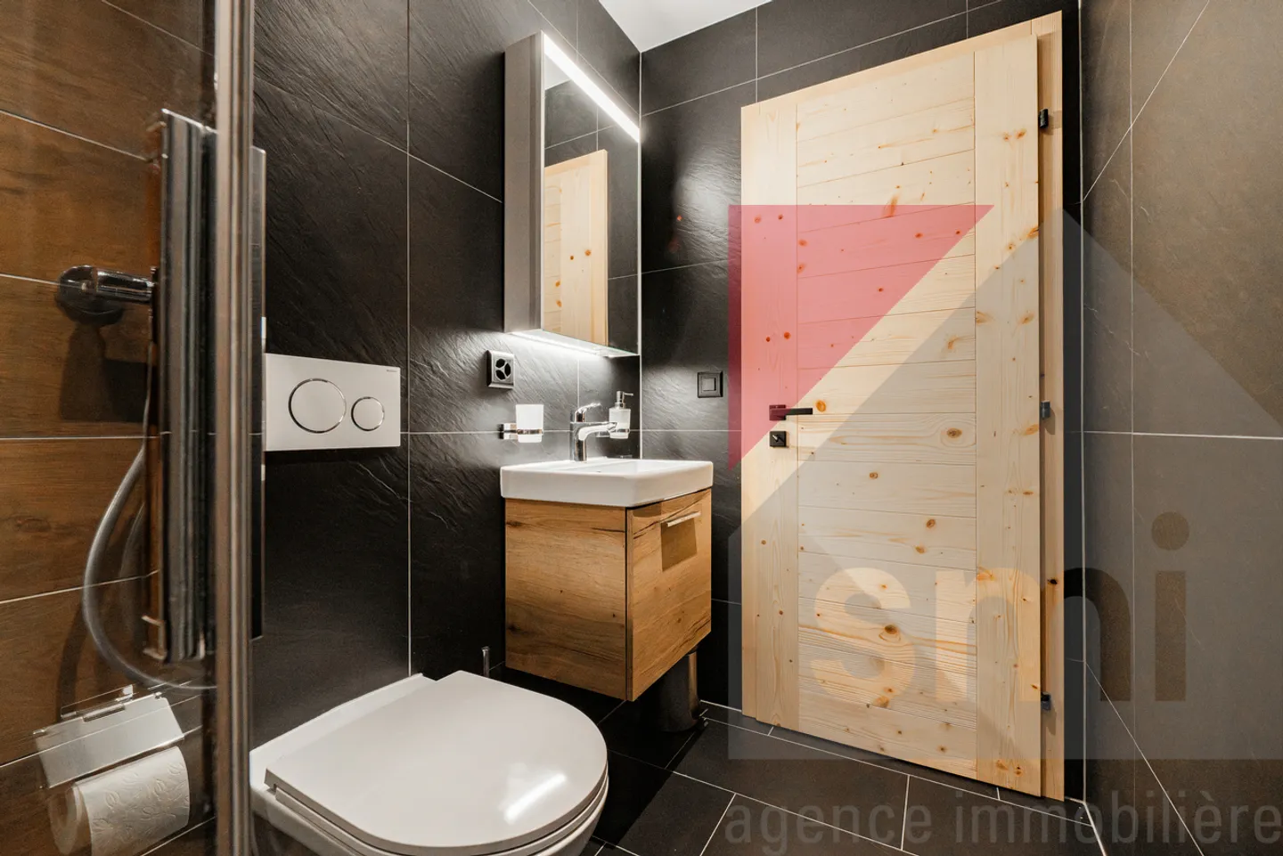 The Charm of the Forest, the Demands of Modernity in Châtel-sur-Montsalvens - Photo 18 of 20