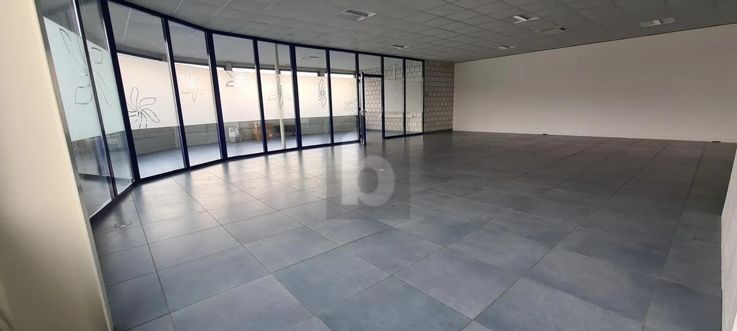 IDEAL FÜR BÜRO ODER GEWERBLICHE TÄTIGKEIT - Foto 1 von 5