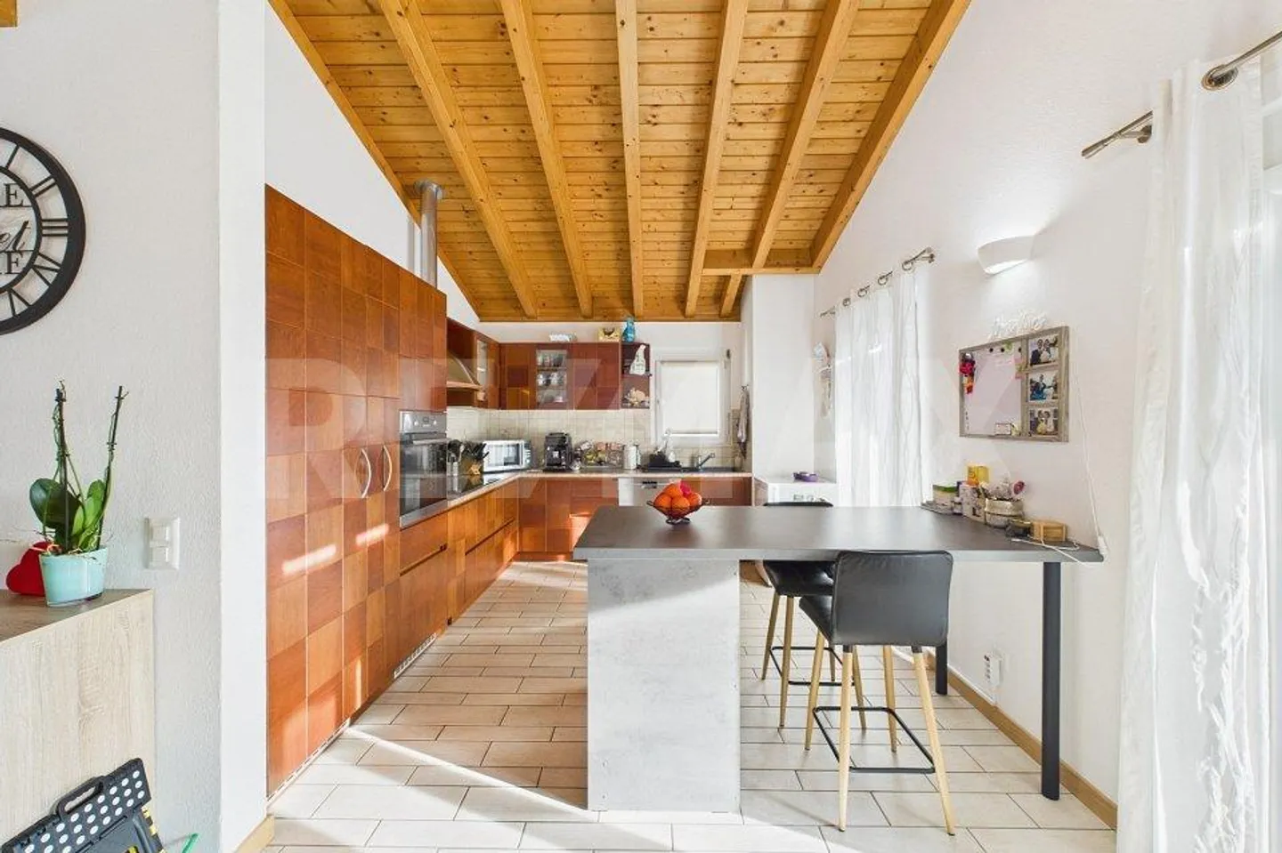 3½ Zimmer Wohnung im ersten Stock mit Studio - Foto 4 von 13