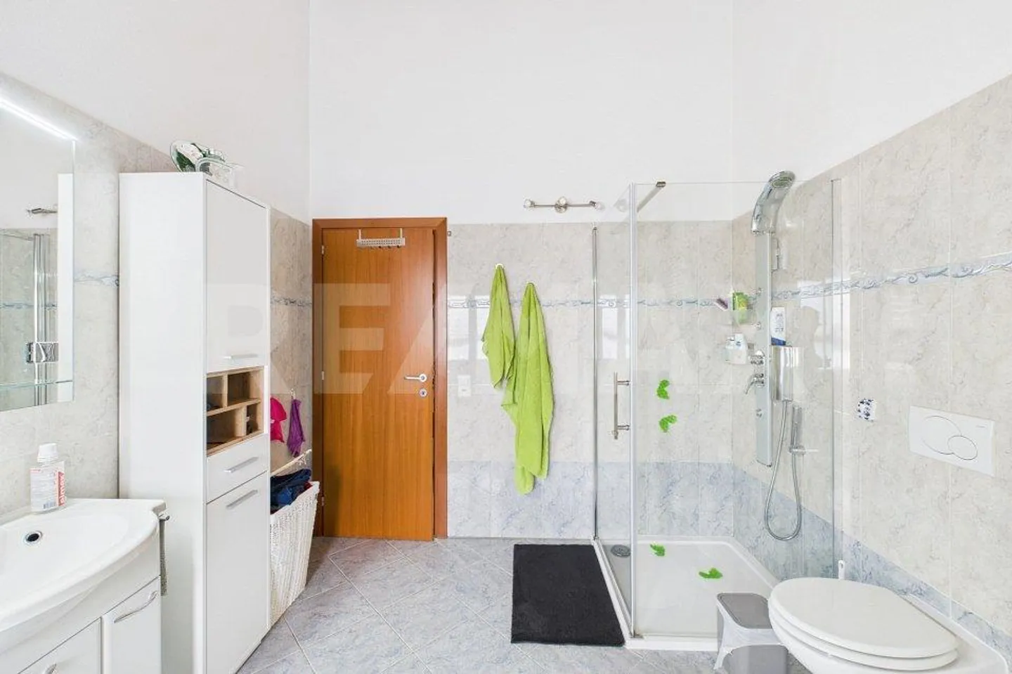 3½ Zimmer Wohnung im ersten Stock mit Studio - Foto 10 von 13