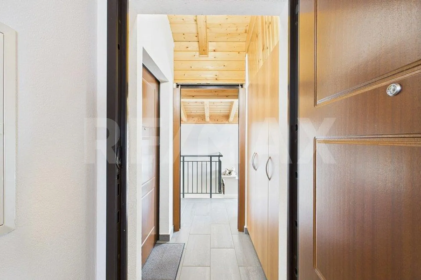 3½ Zimmer Wohnung im ersten Stock mit Studio - Foto 11 von 13